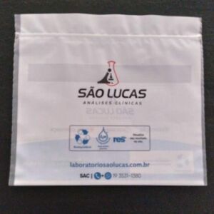 ENVELOPE PLÁSTICO COM FECHO ZIP PARA ENTREGA DE EXAMES DE DIAGNÓSTICOS COM JANELA