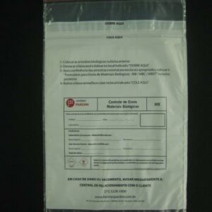 ENVELOPE PLÁSTICO PARA COLETA DE MATERIAL BIOLÓGICO MBL COM ABA E FITA 5 COM BOLSA CANGURU IMPRESSO