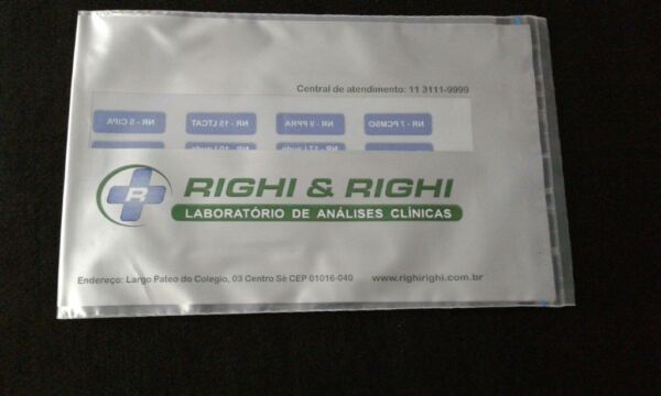 ENVELOPE PLÁSTICO PARA ENTREGA DE EXAME OCUPACIONAL COM JANELA COM ABA E FITA 2