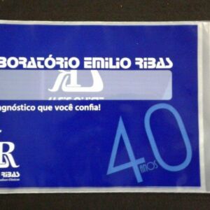 ENVELOPE PLÁSTICO PARA ENTREGA DE EXAMES DE DIAGNÓSTICO COM JANELA ABA E FITA 17