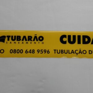 FAIXA DE SINALIZAÇÃO E SEGURANÇA SUBTERRÂNEA CUIDADO TUBULAÇÃO DE ESGOTO ABAIXO
