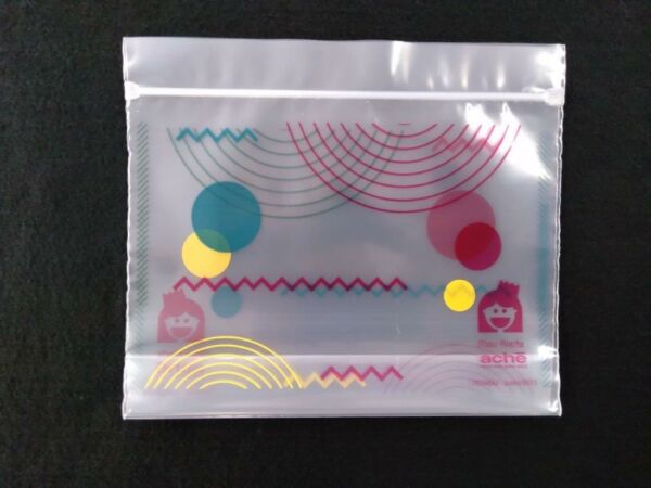 SACO PLÁSTICO COM FECHO ZIP PARA AÇÕES PROMOCIONAIS DE LABORATÓRIOS E INDÚSTRIA FARMACÊUTICA 2