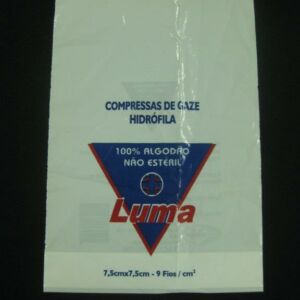 SACO PLÁSTICO PARA COMPRESSA CIRURGÍCA GAZE E ALGODÃO E FITAS COM SANFONA DE FUNDO E ABERTURA NA PARTE SUPERIOR