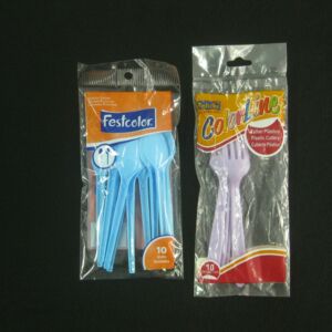 SACO PLÁSTICO PARA TALHERES DESCARTÁVEIS COM ABERTURA NA PARTE SUPERIOR COM FURO PARA DISPLAY