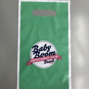 SACOLA PLÁSTICA ALÇA BOCA VAZADA PARA LOJAS DE ROUPAS DE BEBES