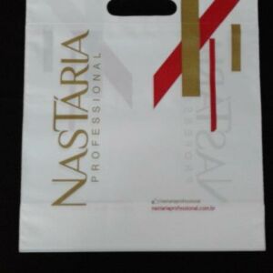 SACOLA PLÁSTICA ALÇA BOCA VAZADA PARA PRODUTOS COSMÉTICOS FACIAL E CABELO PARA FEIRAS E EVENTOS PROMOCIONAIS