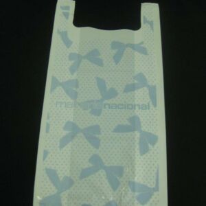 SACOLA PLÁSTICA ALÇA CAMISETA PARA LOJAS DE ROUPAS 3