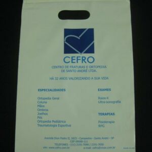 SACOLA PLÁSTICA PARA HOSPITAIS, CLÍNICAS E LABORATÓRIOS COM FECHO TRILHO BRANCO ALÇA BOCA VAZADA