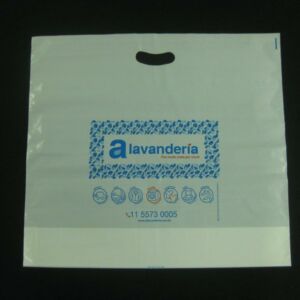 SACOLA PLÁSTICA PARA LAVANDERIA ALÇA BOCA VAZADA COM SANFONA DE FUNDO